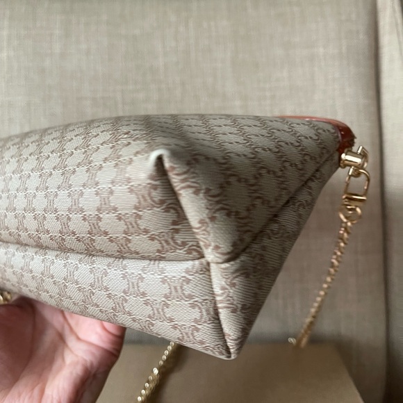 Authentic Celine vintage clutch crossbody bag (WN18) - Picture 4 of 9